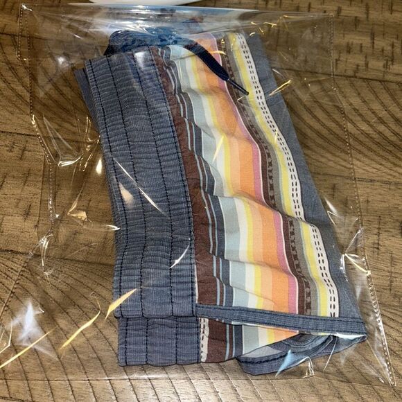 Rip Curl 🏄🏻‍♀️ Rainbow 🌈 Shorts. Tie front. Security Back Pocket Vintage Look - Picture 16 of 17
